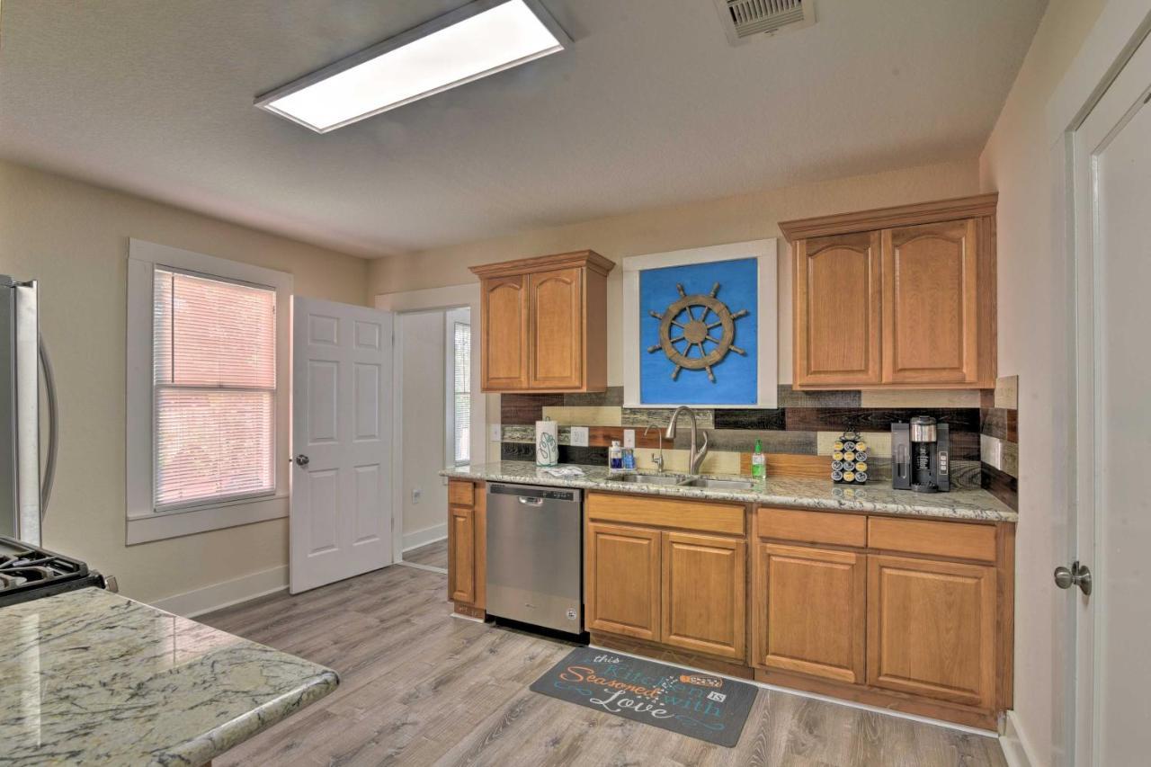 Bright Galveston Bungalow Half Mi To Pleasure Pier Eksteriør billede