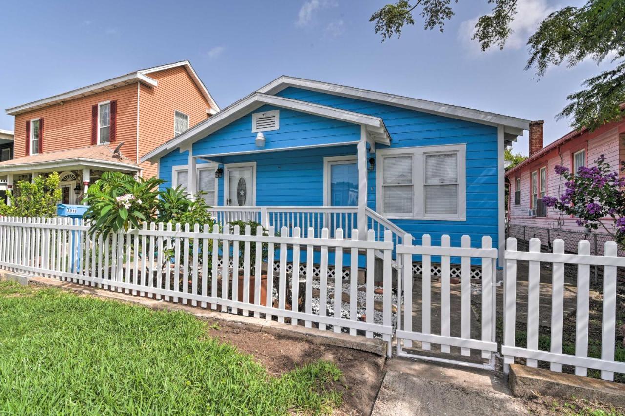 Bright Galveston Bungalow Half Mi To Pleasure Pier Eksteriør billede